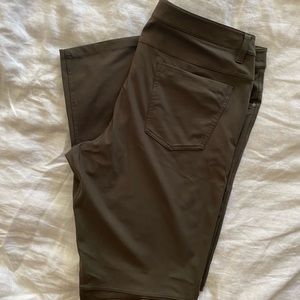 Men’s lululemon abc classic pants size 36 khaki green